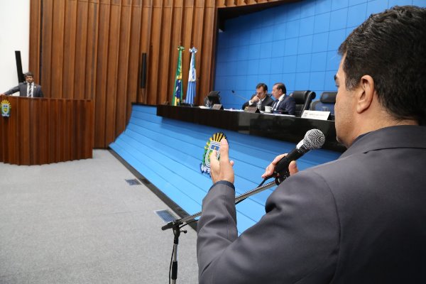 Imagem: Os deputados acreditam que a conscientização da sociedade pode coibir a violência contra a mulher 