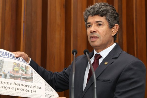 Imagem: Professor Rinaldo lamentou morte de duas crianças em 2019 por suspeita de dengue