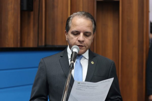 Imagem: População de Campo Grande sofre com situção e lota unidades de saúde