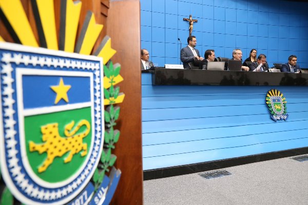 Imagem: Comissões permanentes analisam os méritos das propostas antes das votações em plenário