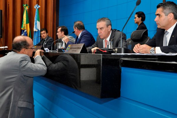 Imagem: Deputados aprovam projeto de lei em primeira votação