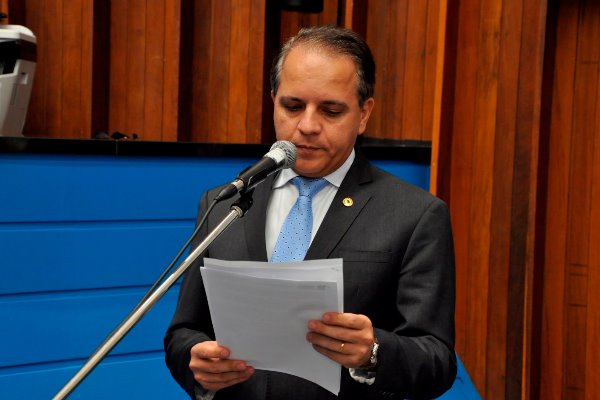 Imagem: Nomeação para cargos efetivos ou em comissão será vedada nos três Poderes e setores públicos