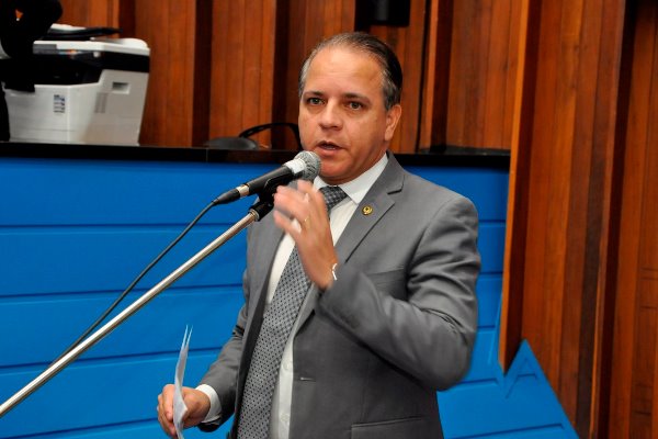 Imagem: Deputado realizou solicitação durante sessão desta quarta-feira (13)