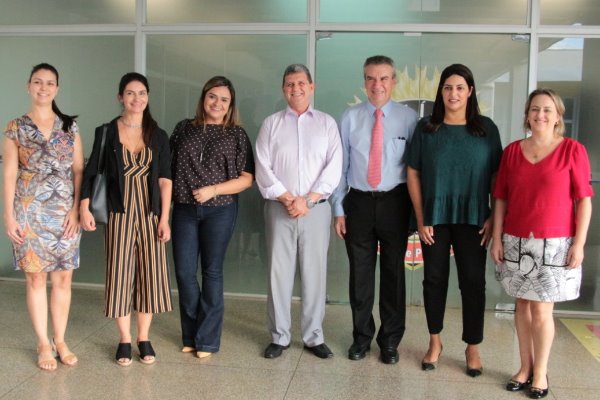 Imagem: Parlamentares visitaram a Casa de Mulher Brasileira nesta terça-feira