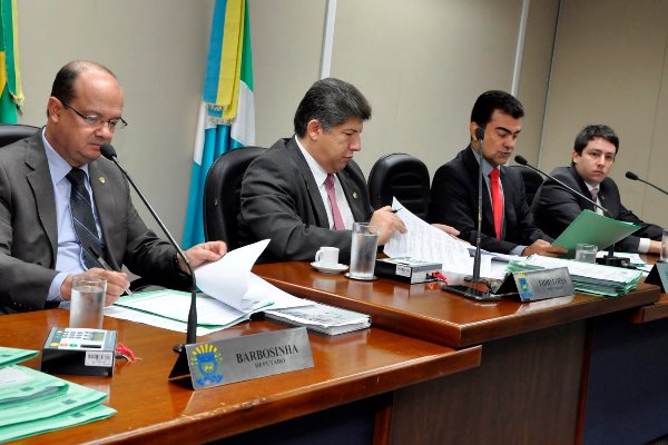 Imagem: Deputados apresentaram pareceres favoráveis a seis projetos de lei