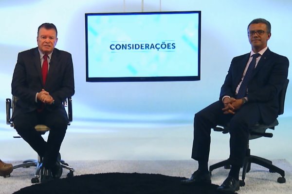Imagem: Maurício Picarelli entrevista o juiz Marcio Alexandre da Silva a respeito de ações preventivas 
