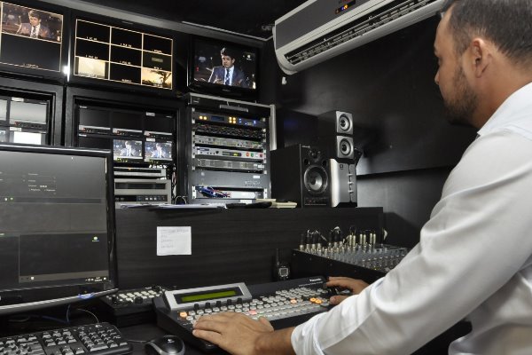 Imagem: Assista a TV Assembleia online pelo link: www.al.ms.gov.br/TvAssembleia