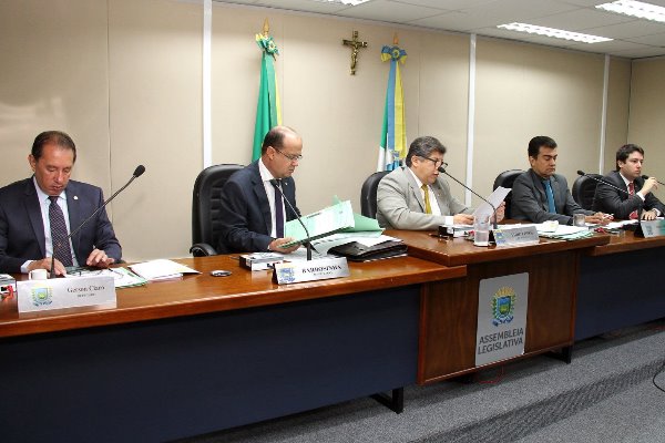 Imagem: A reunião da CCJR aconteceu na manhã desta quarta-feira, no Plenarinho Nelito Câmara