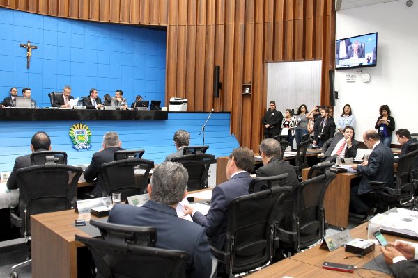 Imagem: Deputados aprovaram dois projetos de lei durante a última sessão da semana 