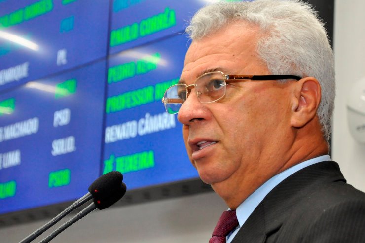 Imagem: Cabo Almi avalia que o Governo está sendo irresponsável