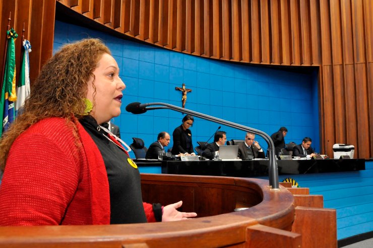 Imagem: A assistente social revelou também que vários municípios do Estado não tem cumprido a jornada de trabalho 
