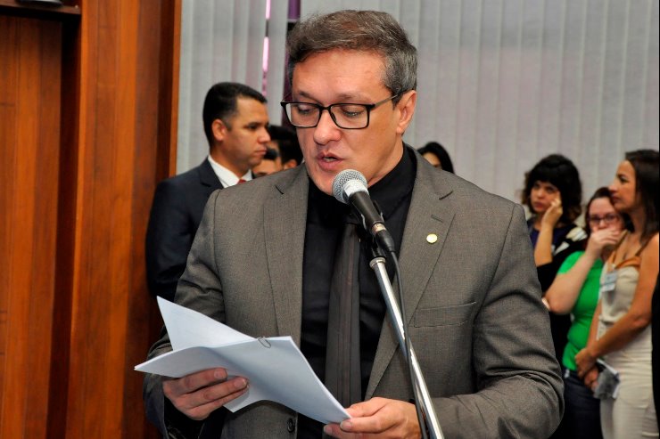 Imagem: Deputado quer criar campanha para incentivar que não abandonem os animais