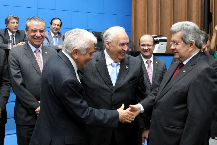 Imagem: Deputados constituintes e com mandato também celebraram 40 anos da 1ª Constituição Estadual