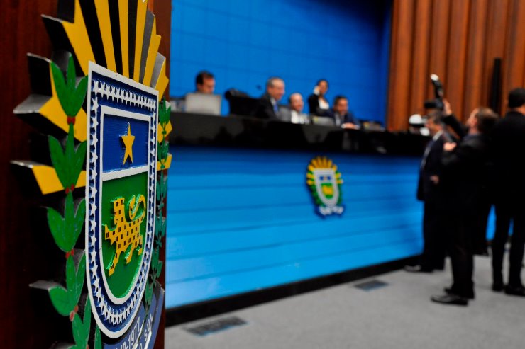 Imagem: Deputados em sessão plenária na Assembleia Legislativa de Mato Grosso do Sul