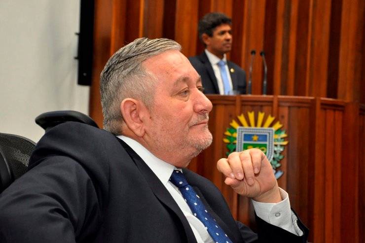 Imagem: Rinaldo subiu à tribuna para debater o tema e Antônio Vaz (à frente da foto) testemunhou sua superação ao vício