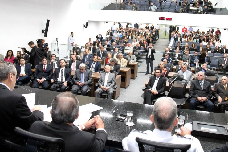 Imagem: Todos os ex-governadores foram homenageados durante a solenidade