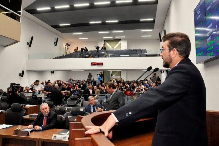 Imagem: Deputado Pedro Kemp iniciou o assunto na tribuna após ouvir pedido de servidores do Regional