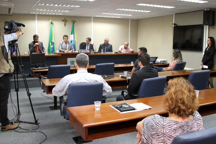 Imagem: Reunião de lançamento da Frente Parlamentar em Defesa da Saúde Mental e Combate à Depressão e ao Suicídio