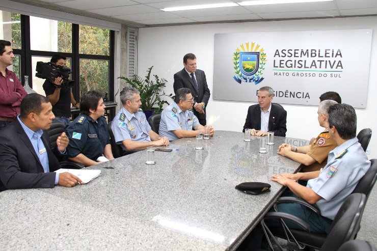 Imagem: Representantes das instituições assinaram convênio para 