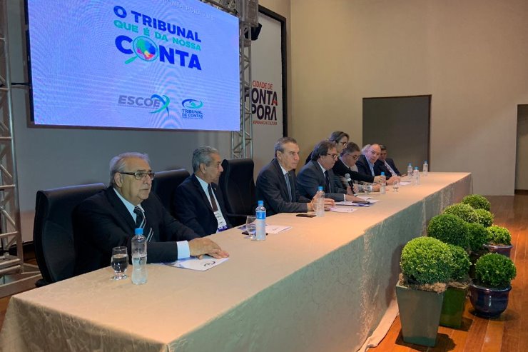 Imagem: Evento contou com a participação de representantes dos três Poderes e servidores públicos