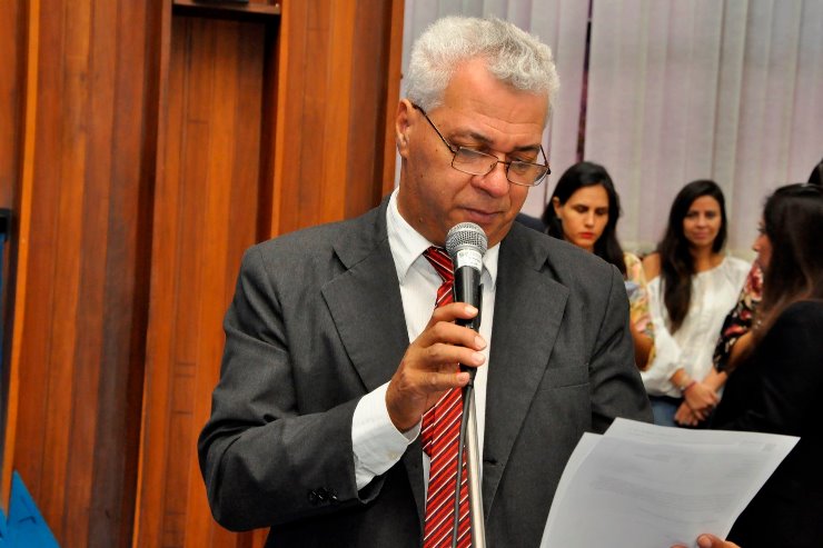 Imagem: O evento foi proposto pelo deputado Cabo Almi, autor da resolução que instituiu a medalha “Jair da Cruz Abreu Holosbach”