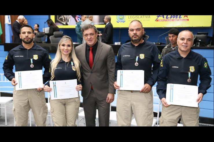 Imagem: Mauricio Pepino da Silva, Vanessa Moreira de Araújo, Deputado Lucas de Lima, Marcos Rodrigo Acosta da Silva, Rogerio de Oliveira Lusena