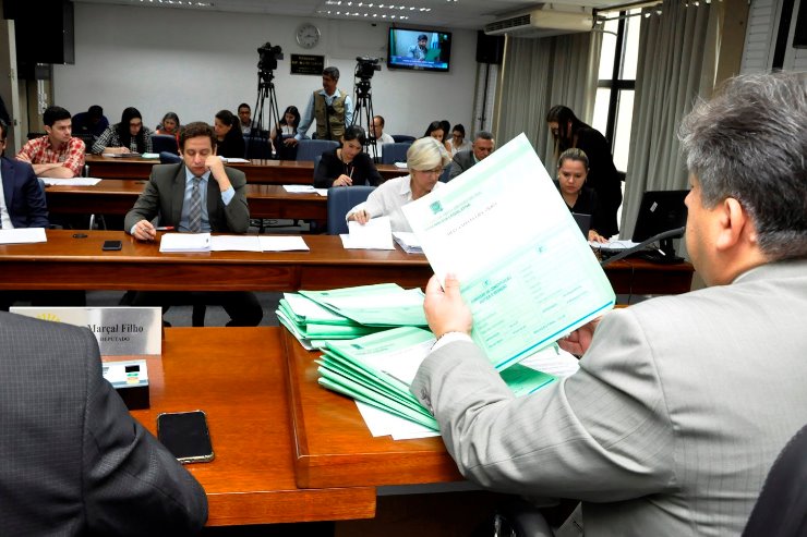 Imagem: As reuniões ocorrem às 8h, todas as quartas-feiras, e são abertas ao público e à imprensa