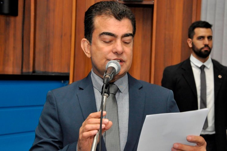 Imagem: Marçal Filho, autor da proposta: "O rádio é ferramenta de apoio ao debate e comunicação, na promoção cultural ou em casos de emergência social"