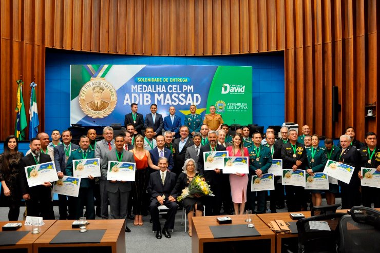 Imagem: Honraria foi entregue a pessoas que prestaram relevantes serviços à segurança do Estado