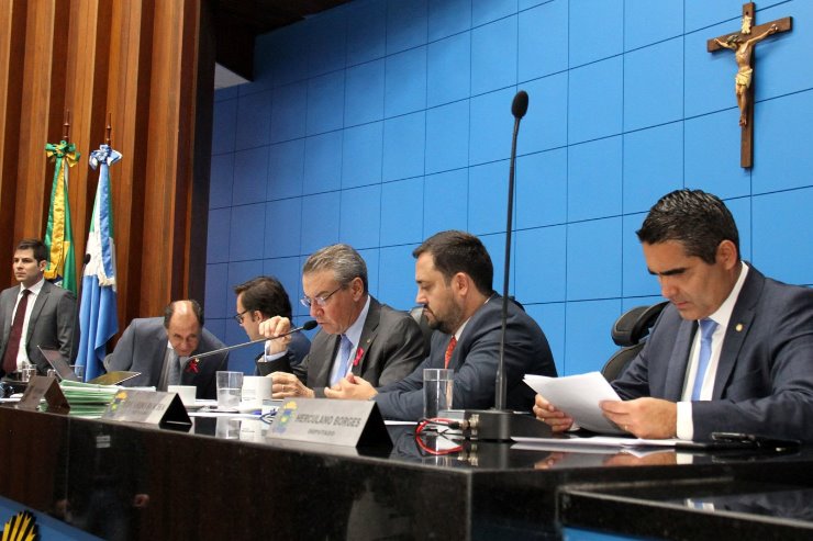 Imagem: Deputados apreciaram sete matérias durante a última Ordem do Dia da semana