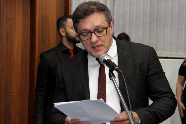 Imagem: Deputado Lucas de Lima apresentou o projeto na sessão ordinária desta quinta-feira