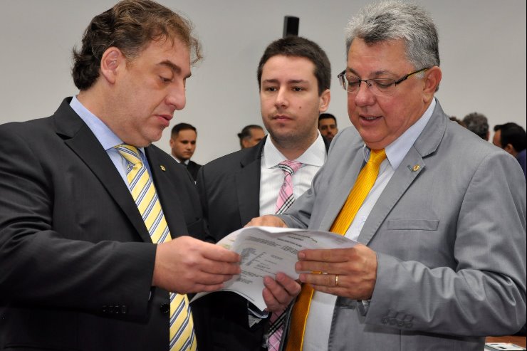 Imagem: Neno Razuk, à esquerda, pretende ampliar o protagonismo da Assembleia Legislativa nas reivindicações dos municípios