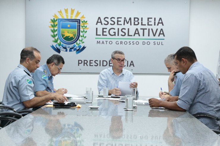 Imagem: Deputado Paulo Corrêa e comandantes de corporações assinam termos de cooperação para exibir programas na TV ALEMS