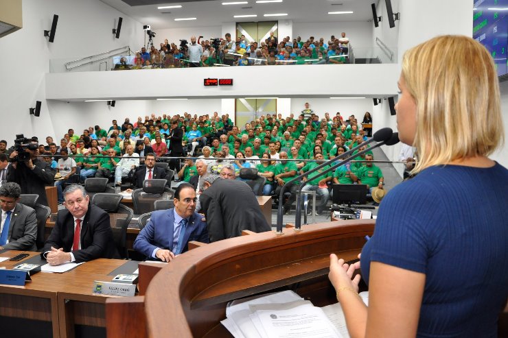 Imagem: Pescadores lotaram o Plenário Júlio Maia