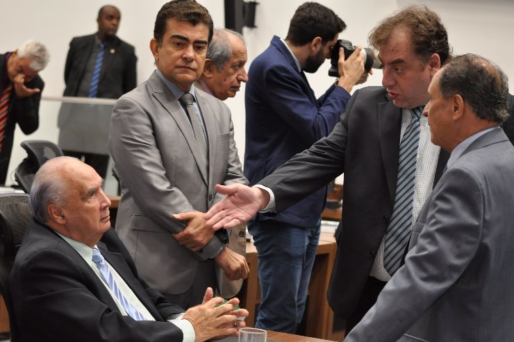 Imagem: Sessões plenárias podem ser acompanhadas ao vivo pela TV Assembleia no Youtube ou canal 9 da NET