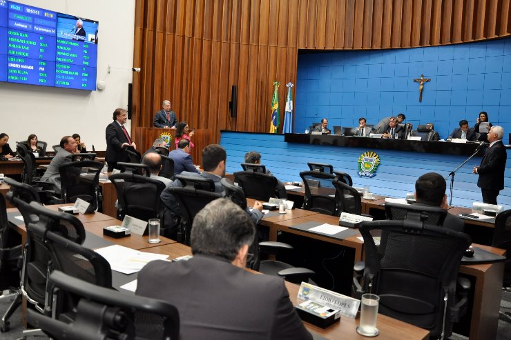 Imagem: Durante a sessão, deputados devem votar projetos do Plano Plurianual e da Lei Orçamentária Anual