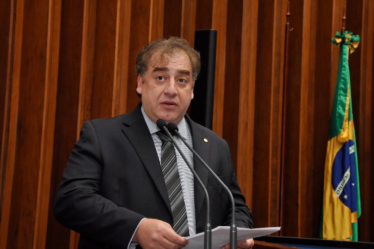 Imagem: Neno Razuk foi um dos deputados que discursaram em prol da escola