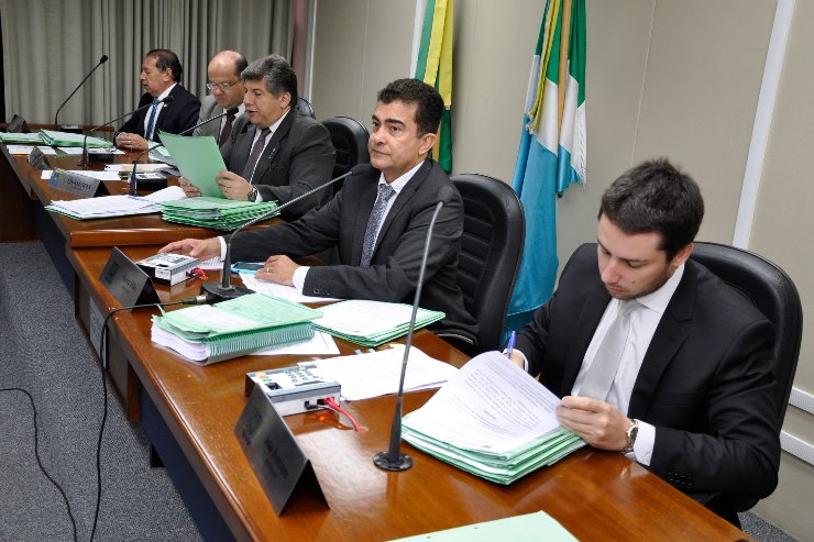 Imagem: CCJR ocorre no Plenarinho Nelito Câmara e é transmitida ao vivo pela TVALEMS