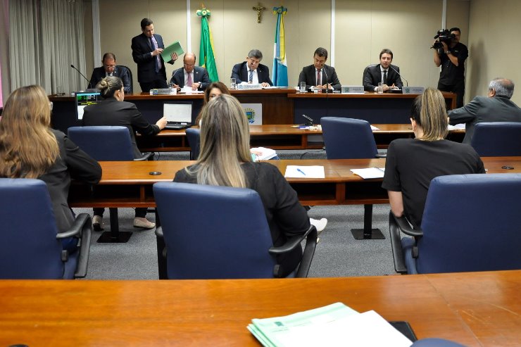 Imagem: A reunião da CCJR aconteceu na manhã desta terça-feira, no Plenarinho Nelito Câmara