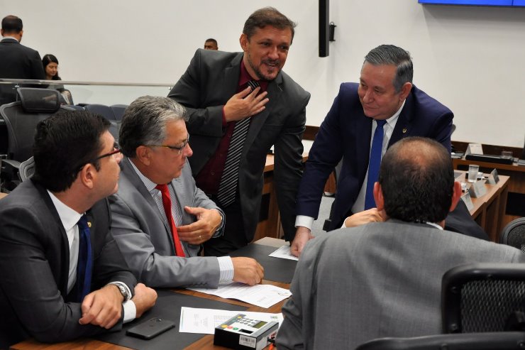 Imagem: Matéria proposta pelo deputado João Henrique sobre critérios para a doação de sangue no Estado será arquivada