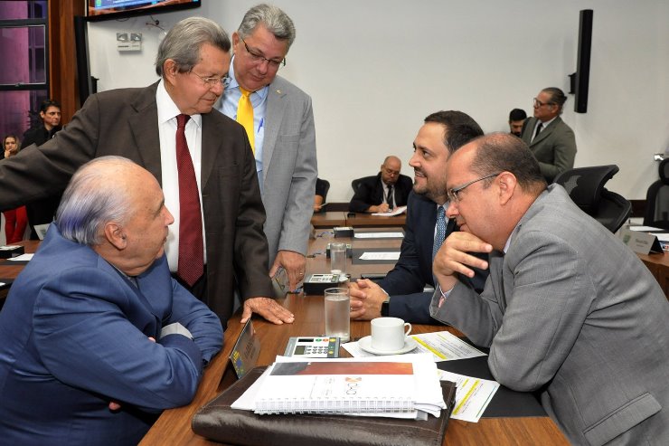 Imagem: Deputados Londres Machado e Barbosinha foram eleitos presidente e vice, respectivamente