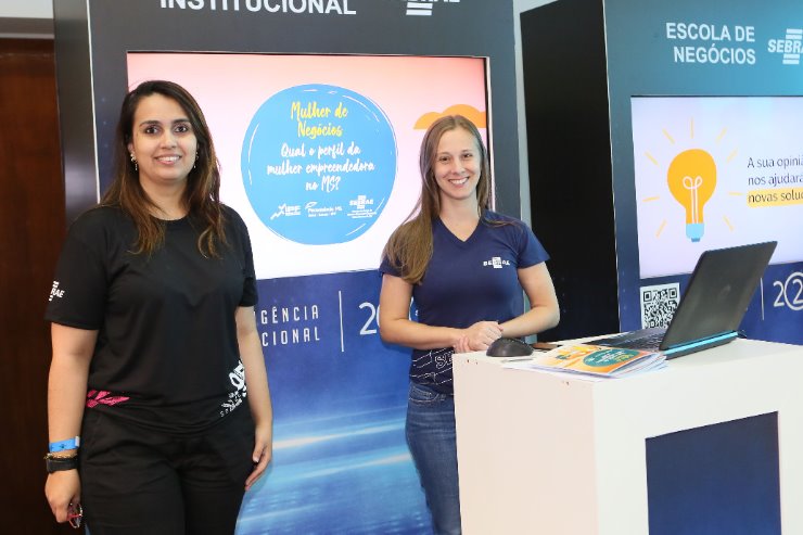 Imagem: Daniela Dias, à esquerda, explica os motivos que levaram mulheres a empreender e suas principais dificuldades