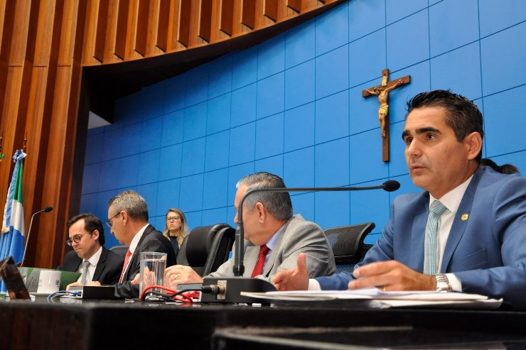 Imagem: Mesa Diretora compondo as votações durante a Ordem do Dia desta manhã