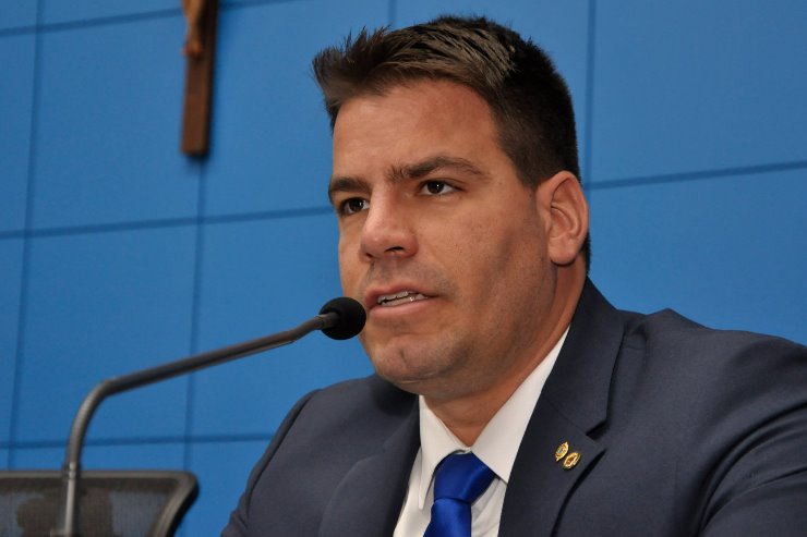 Imagem: Capitão Contar apresentou projeto que contribui para o enfrentamento da violência doméstica e familiar sofrida pelas mulheres