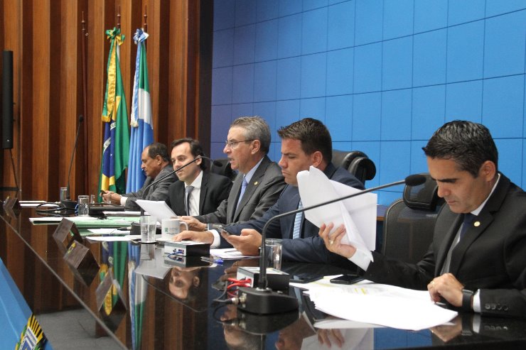 Imagem: Deputados aprovaram projeto de lei  que cria Cadastro Especial de Primeiro Emprego