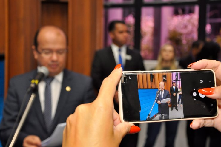 Imagem: Barbosinha é o autor da lei que homenageia Olga Castoldi Parizotto, uma das responsáveis pelo desenvolvimento de Dourados