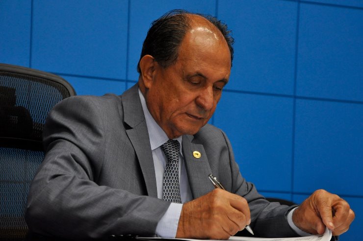 Imagem: Deputado Zé Teixeira apresentou dois projetos que foram protocolados na última semana