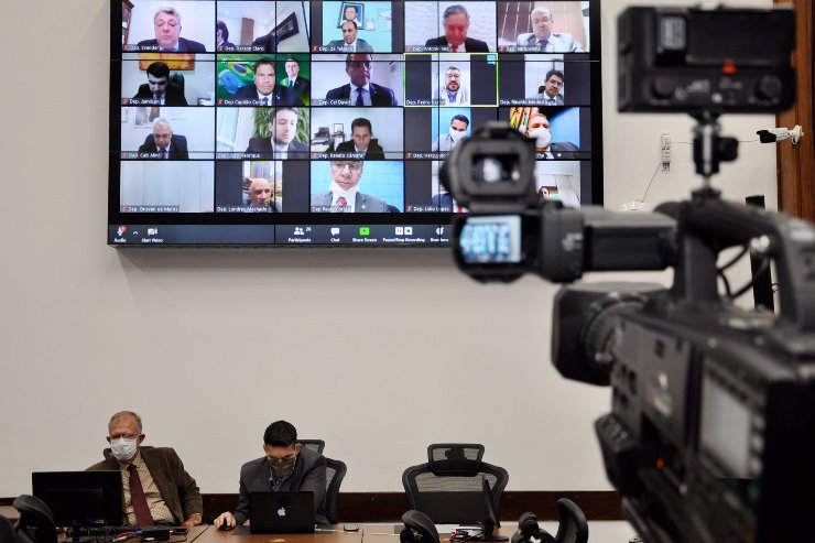 Imagem: Em sessão remota, deputados devem votar três projetos nesta quinta-feira