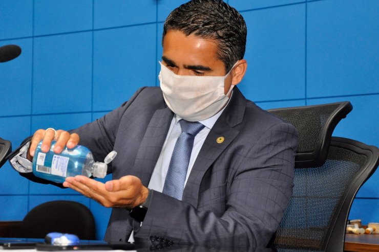 Imagem: Herculano é autor da lei, que prevê também medidas de biossegurança nos templos