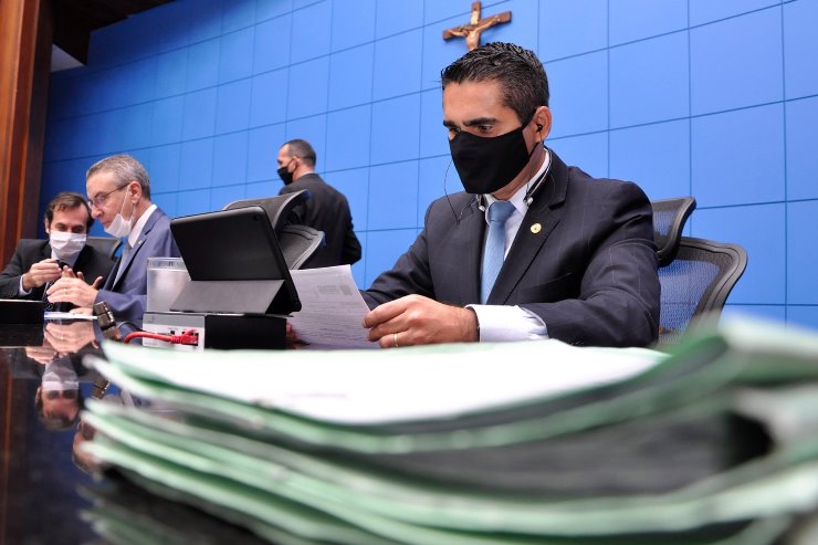 Imagem: Deputados realizam mais uma sessão remota nesta quinta-feira